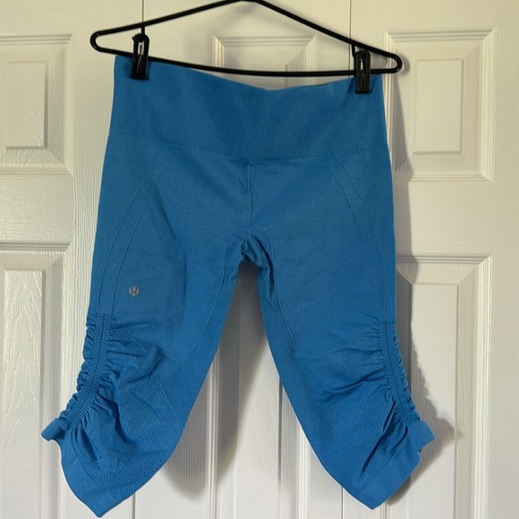 Lululemon Flow Capris❤️🥰 - Picture 2 of 3